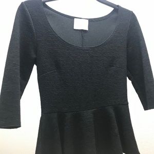 3/4-sleeved top